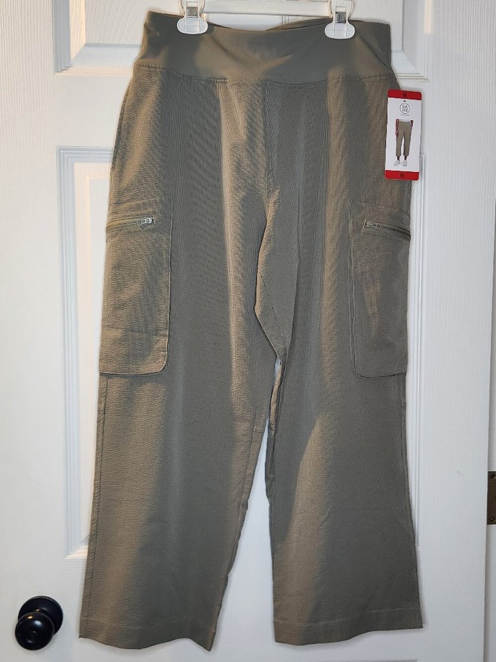 SAGE Collective Green Medium Womens Pull On Cropped Cargo Pants with Pockets